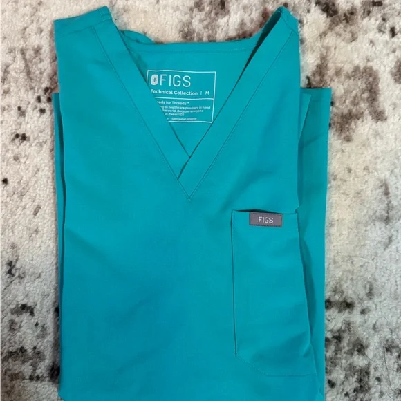 EUC. Figs oasis set. M Catarina top. MP Zamora pants. - Picture 2 of 5